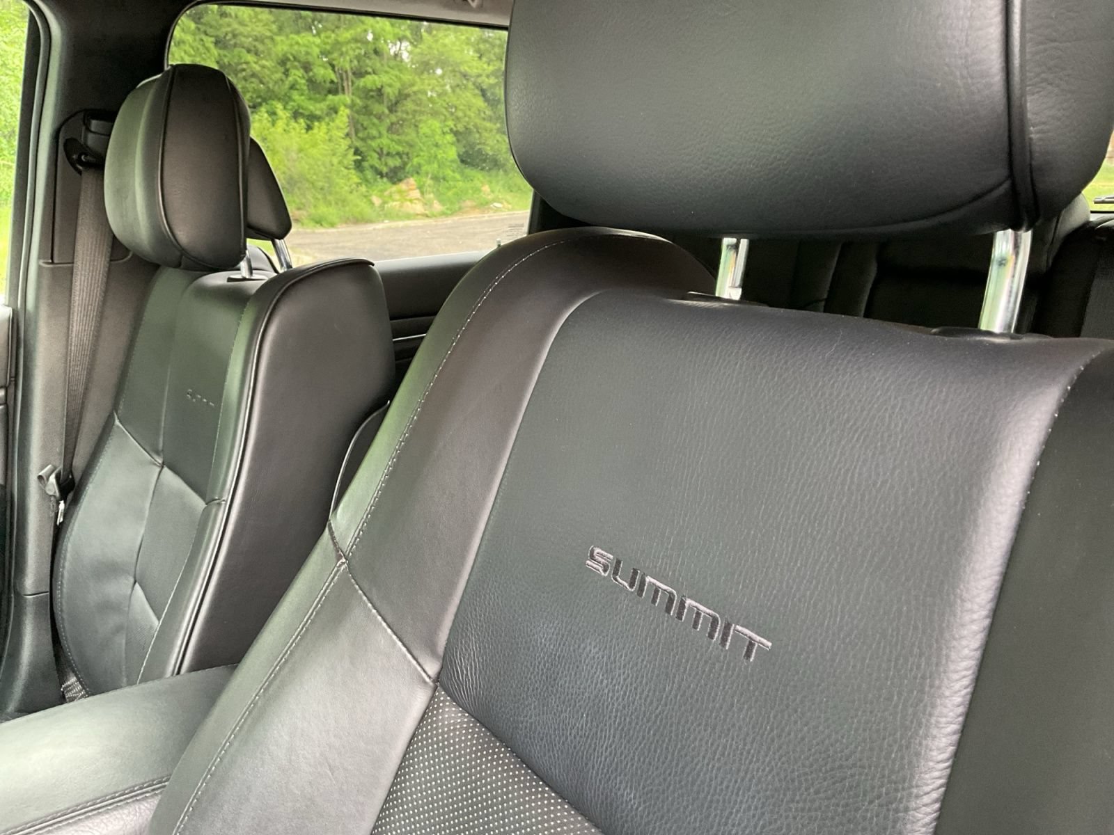Used 2017 Jeep Grand Cherokee Summit AWD/4WD image 42