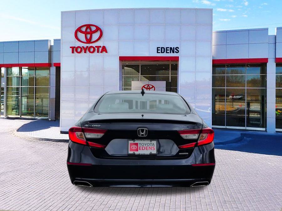 Used 2018 Honda Accord Touring image 4
