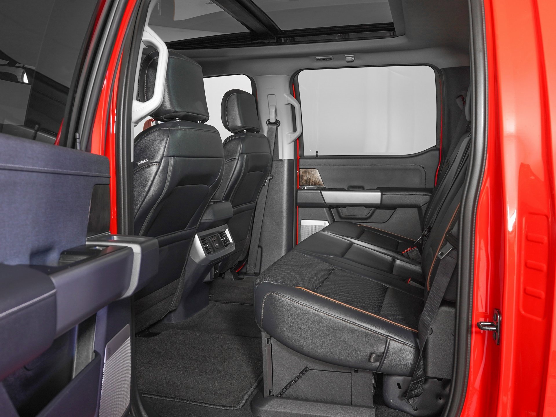 Used 2026 Ford F450 Lariat w/ FX4 Off-Road Package image 10