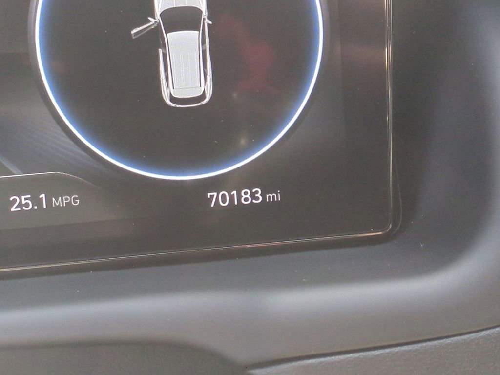 Used 2022 Hyundai Tucson Limited w/ Cargo Package image 18