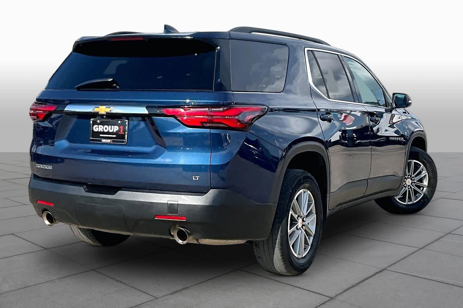 Used 2023 Chevrolet Traverse LT FWD image 13