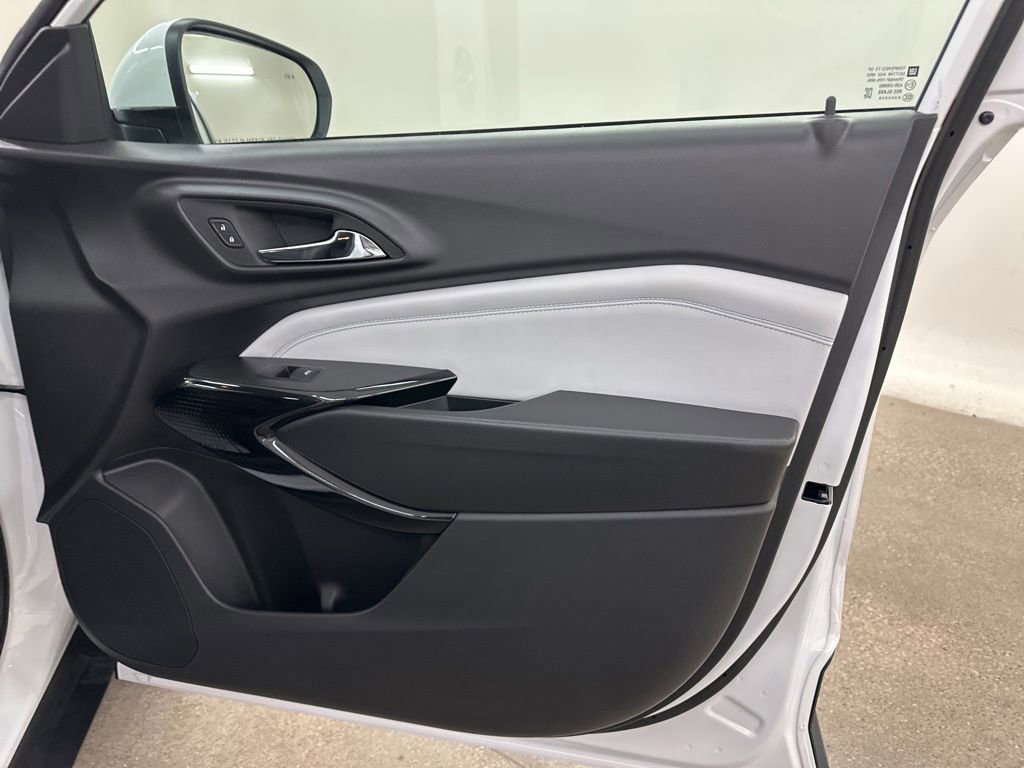 New 2026 Chevrolet Trax LT w/ Driver Confidence Package image 17