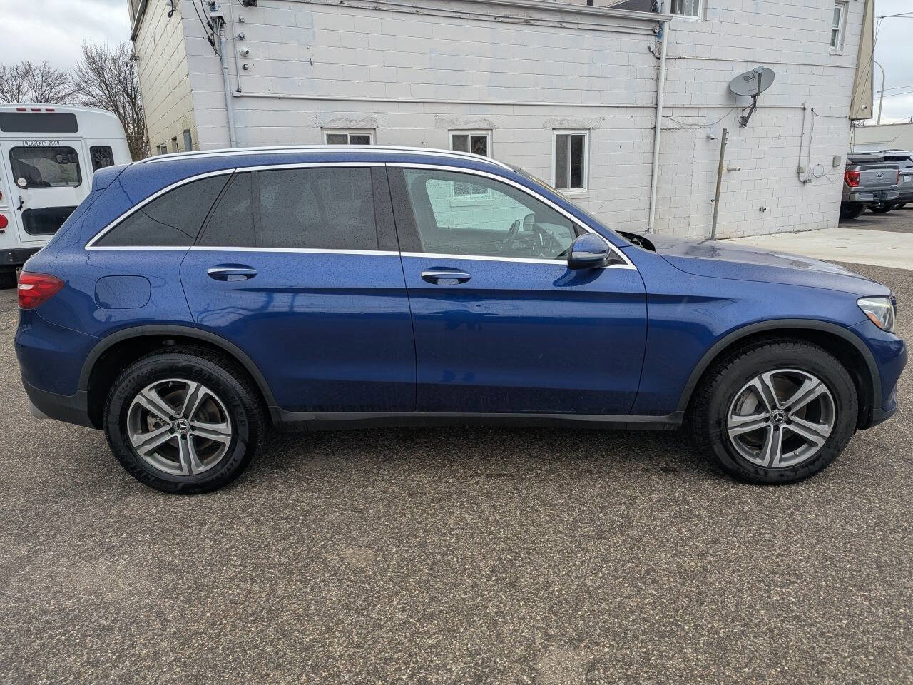 Used 2019 Mercedes-Benz GLC 300 4MATIC image 8