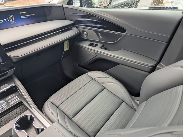 New 2026 Lincoln Nautilus Reserve image 14