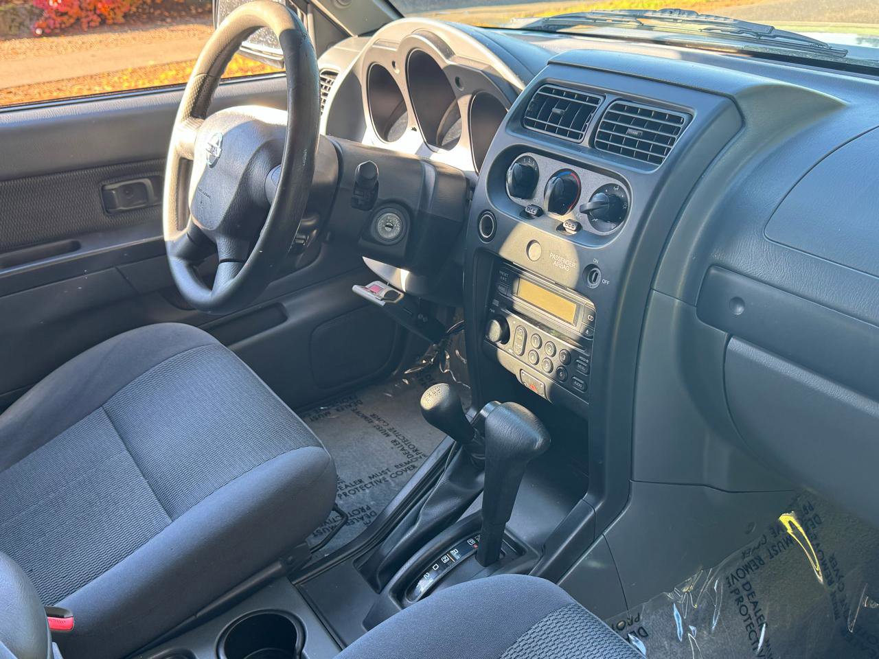 Used 2002 Nissan Frontier XE AWD/4WD image 14