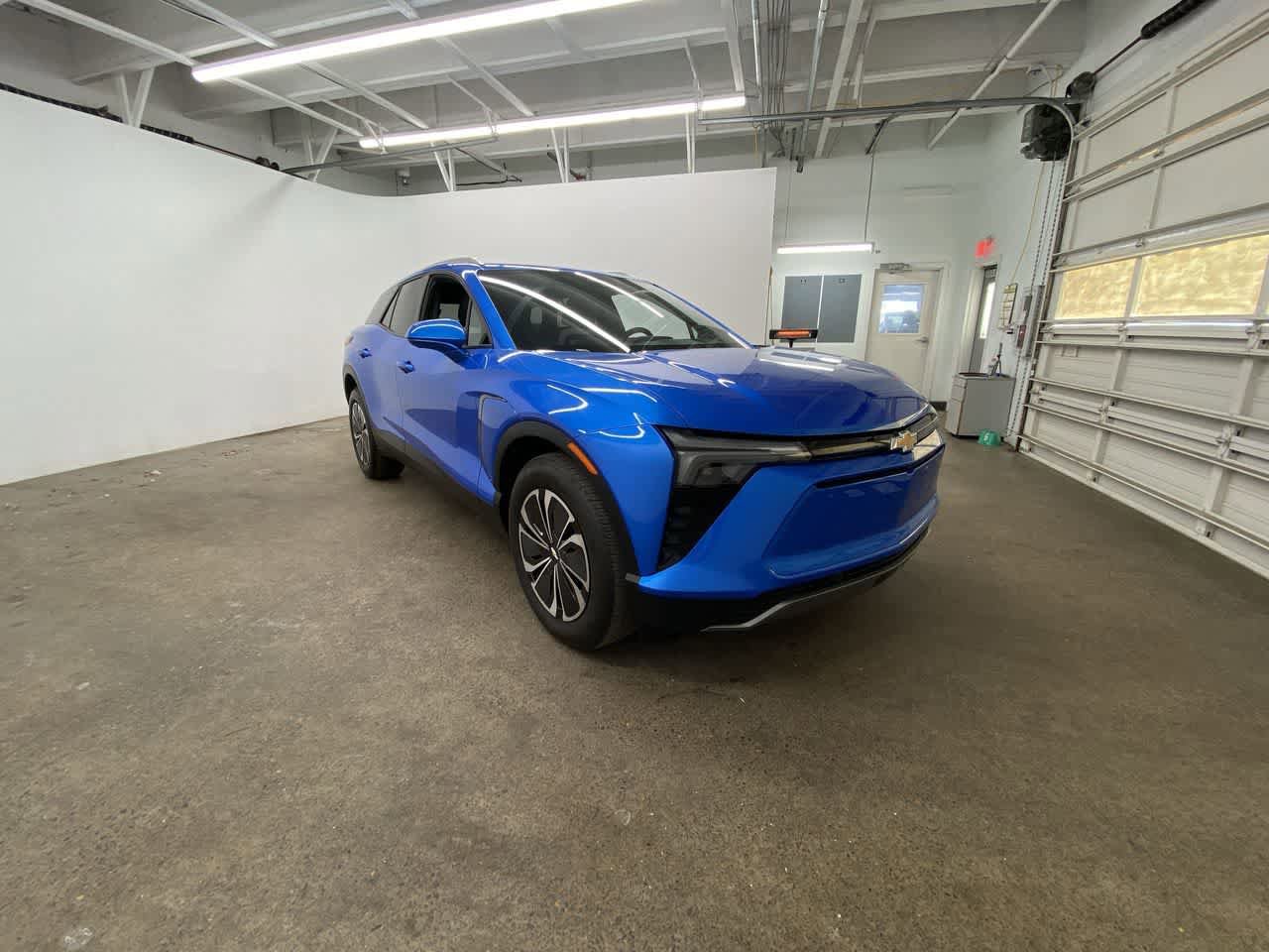 Used 2024 Chevrolet Blazer EV LT AWD/4WD image 8
