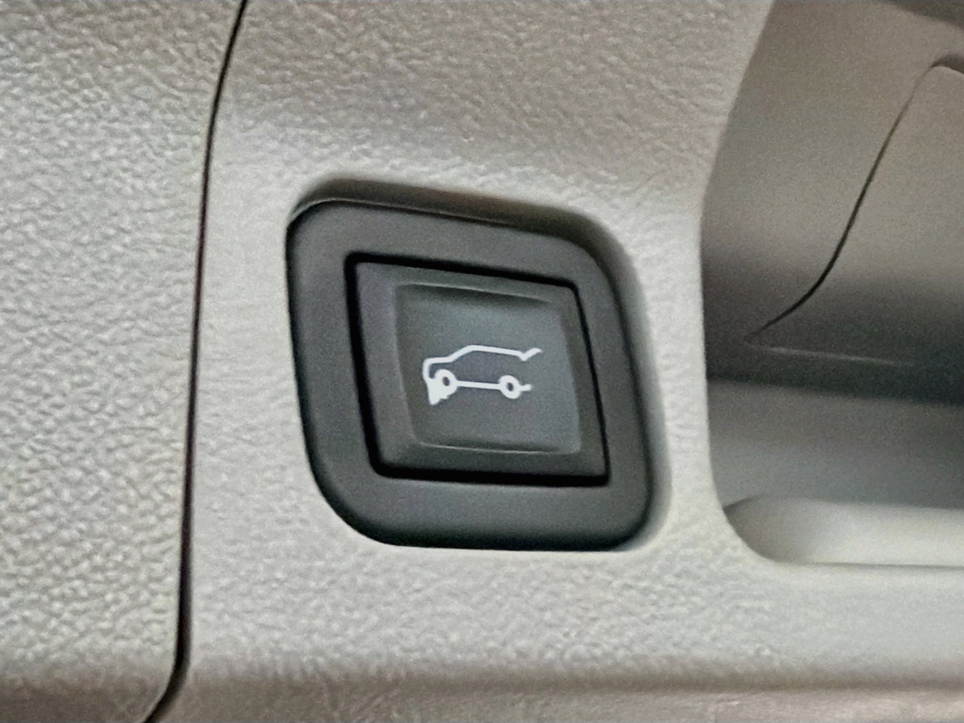 Used 2020 GMC Acadia SLT FWD image 13