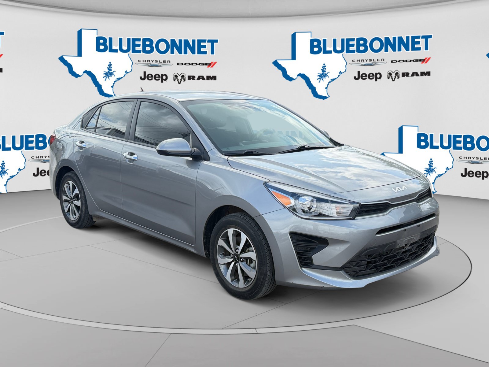 Used 2023 Kia Rio S w/ Technology Package FWD image 3
