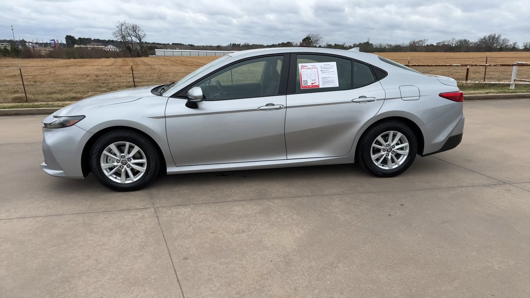 Used 2025 Toyota Camry LE FWD image 6