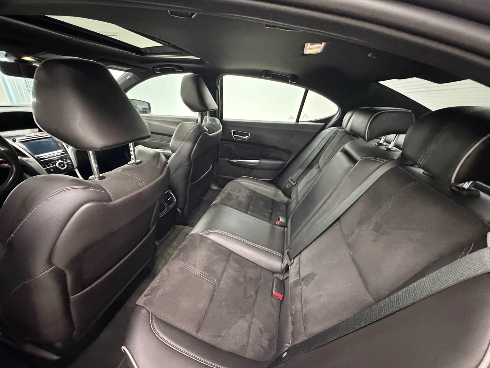 Used 2018 Acura TLX w/ Technology & A-SPEC Package AWD/4WD image 16