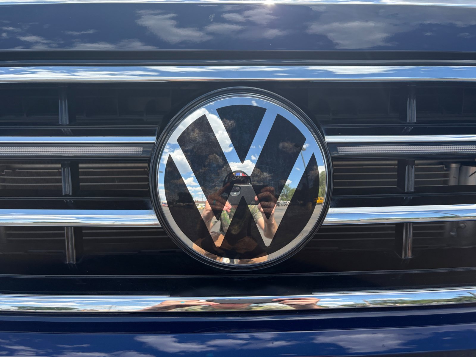 Used 2023 Volkswagen Tiguan SEL R-Line AWD/4WD image 23