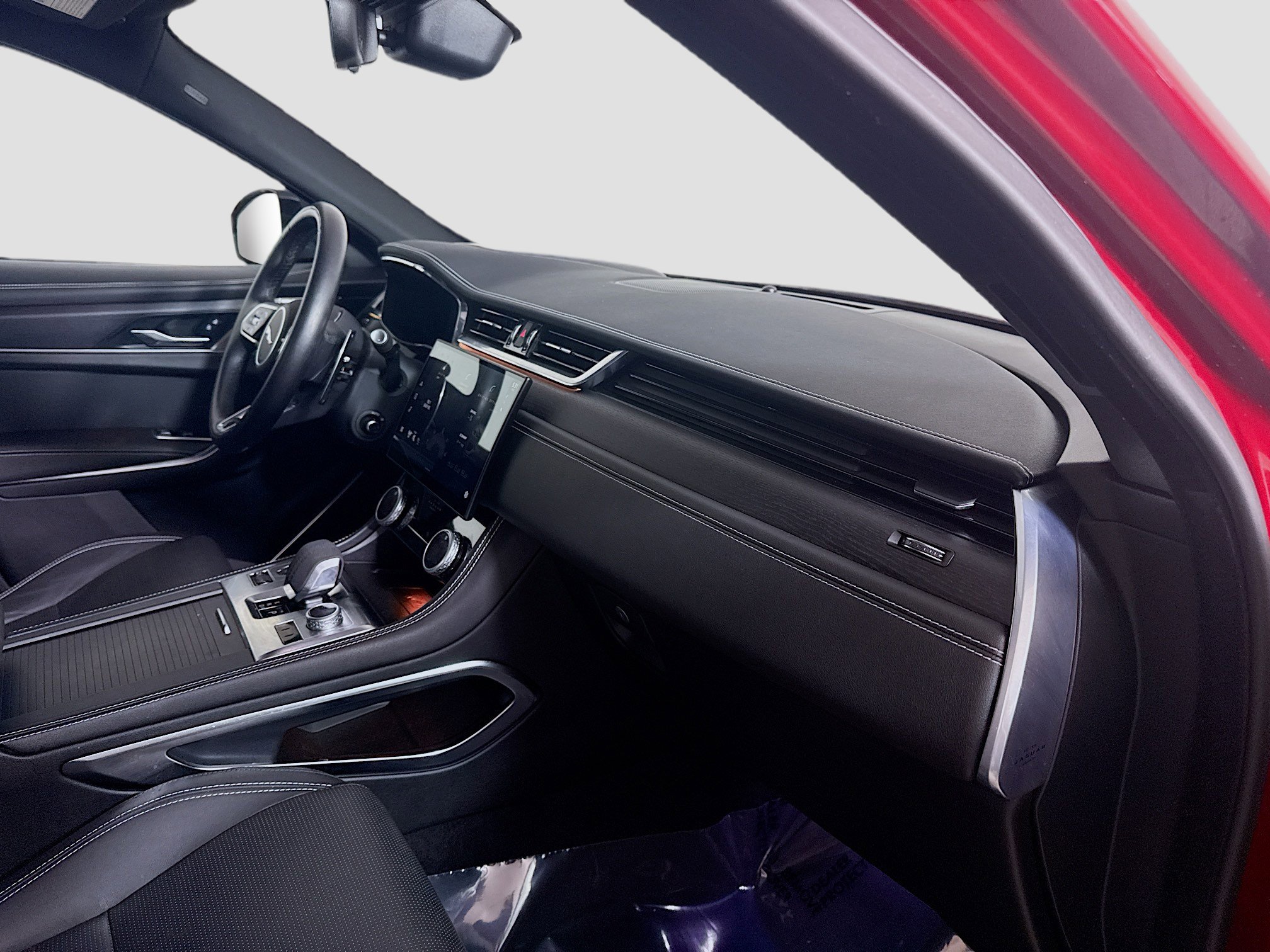 Used 2024 Jaguar F-PACE R-Dynamic S image 30