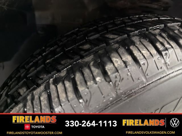 Used 2018 Chevrolet Trax LT w/ LT Convenience Package image 12