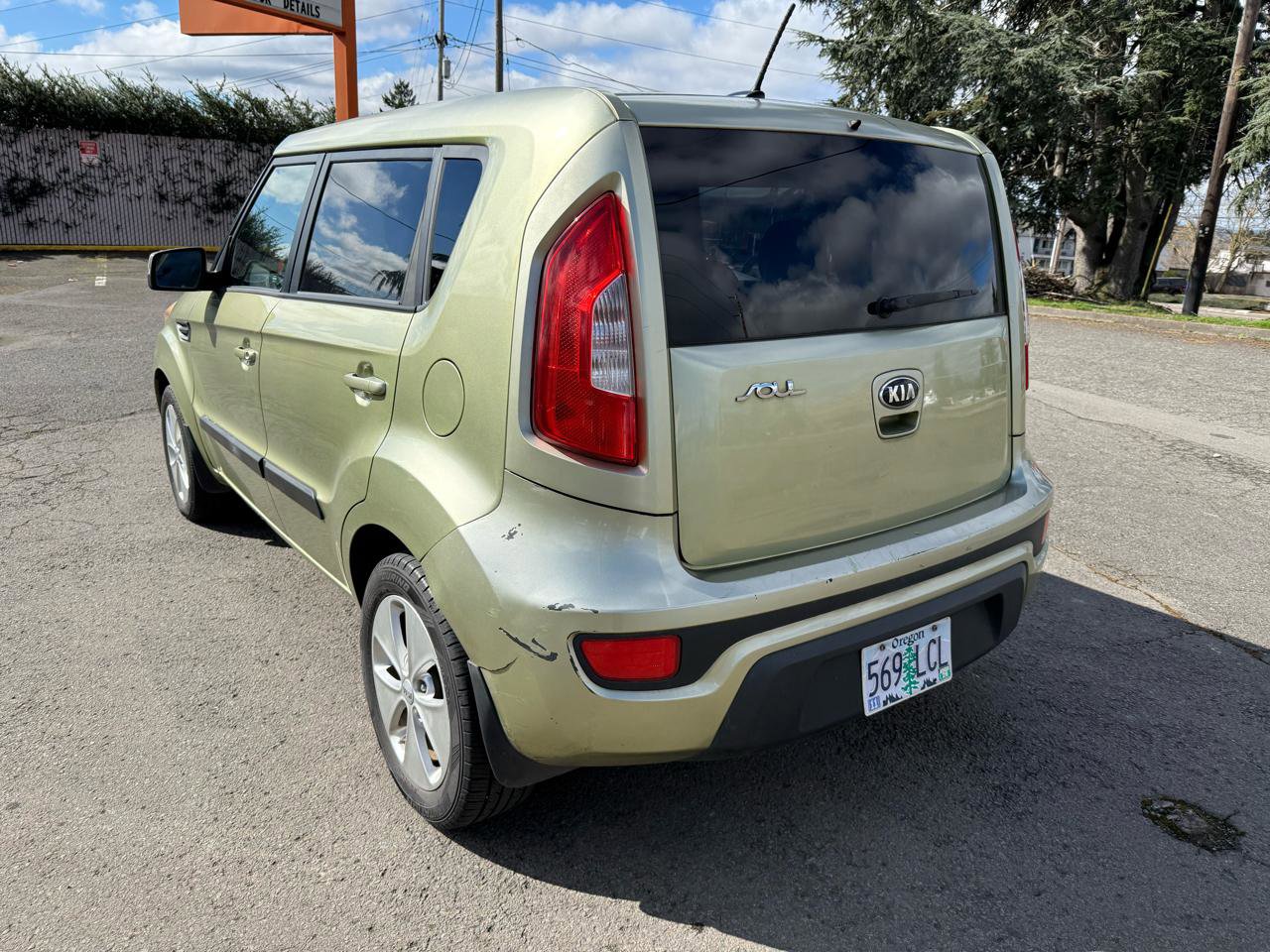 Used 2013 Kia Soul + image 3