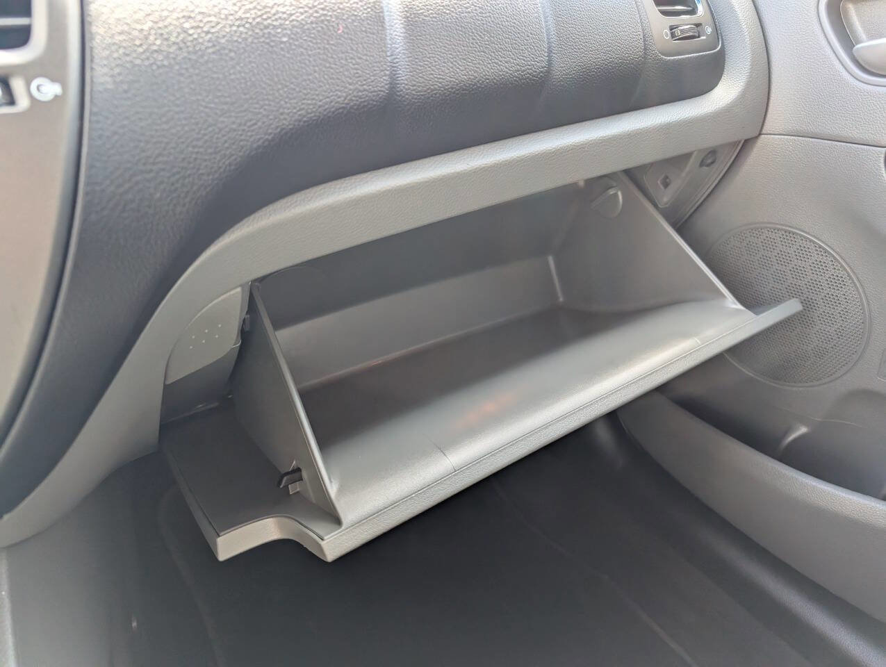 Used 2017 Kia Forte LX w/ LX Popular Package image 29