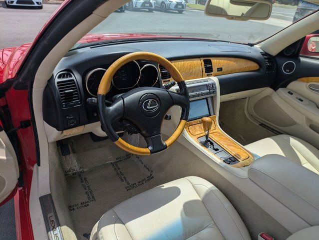 Used 2005 Lexus SC 430 Convertible image 12