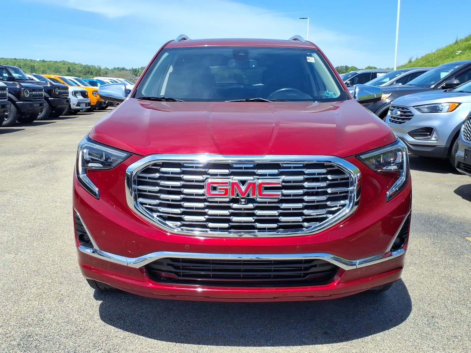 Used 2019 GMC Terrain Denali w/ Advanced Safety Package AWD/4WD image 2