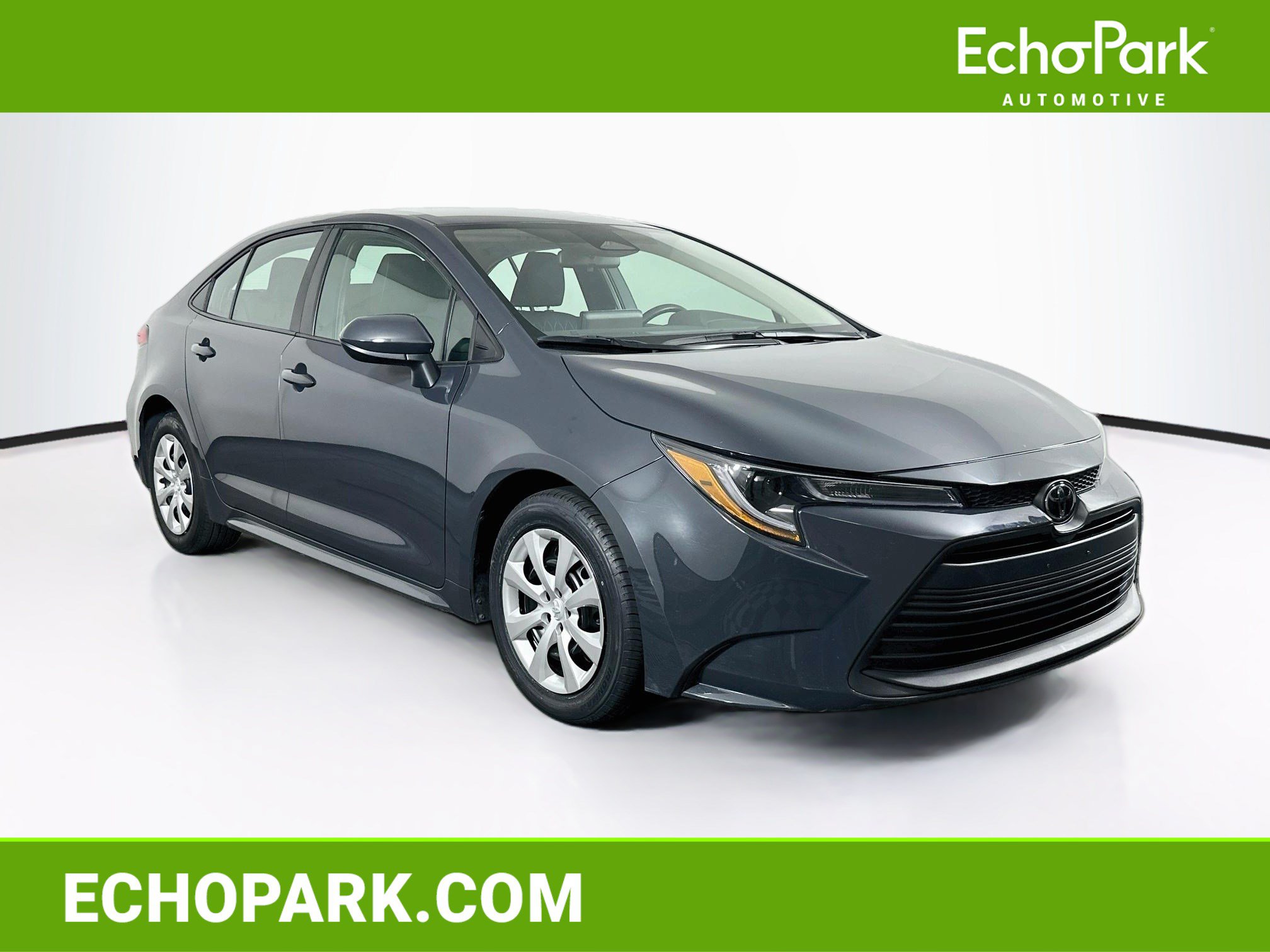 Used 2025 Toyota Corolla LE FWD image 1