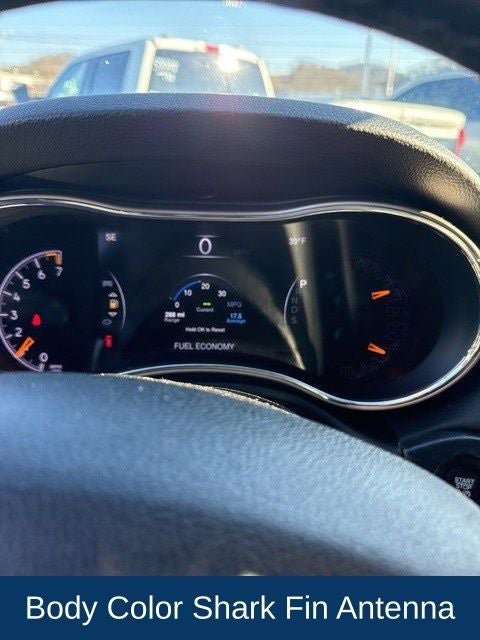 Used 2015 Jeep Grand Cherokee Altitude AWD/4WD image 10