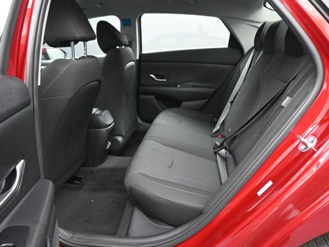 Certified 2026 Hyundai Elantra SE FWD image 15