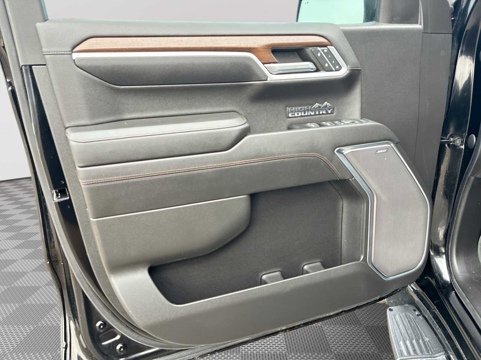 Certified 2022 Chevrolet Silverado 1500 High Country w/ Technology Package image 22