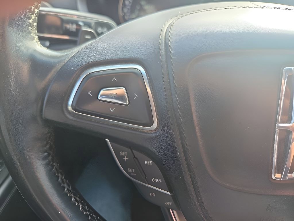 Used 2019 Lincoln MKZ Premiere image 15