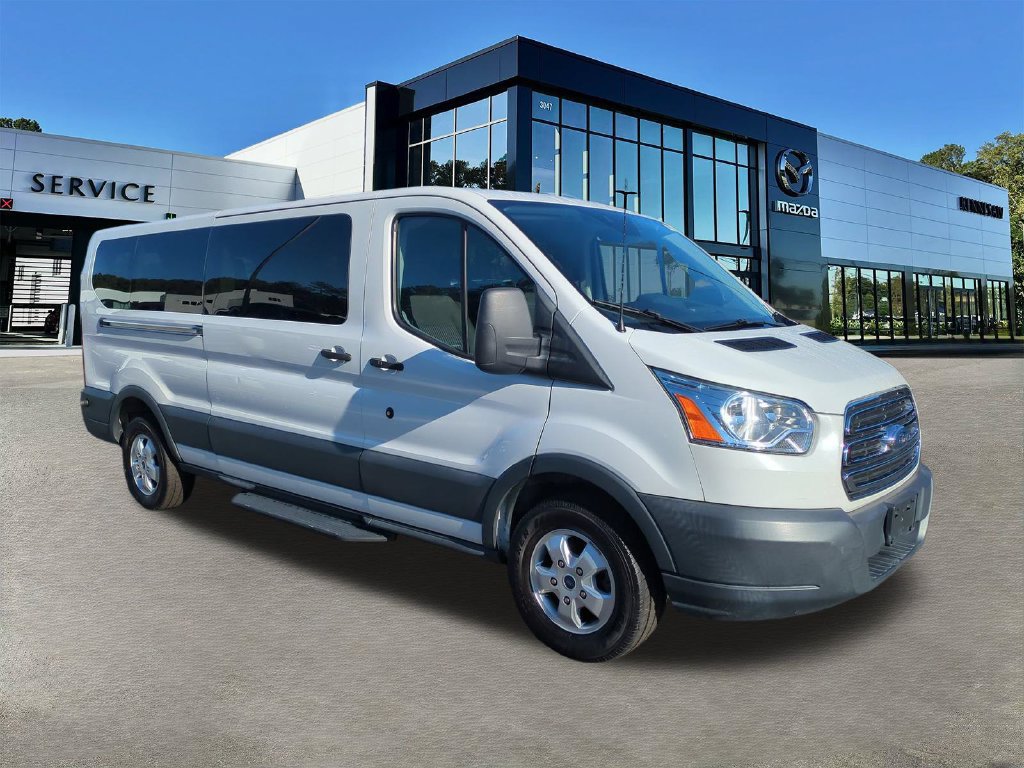 Used 2018 Ford Transit 350 XLT RWD image 2