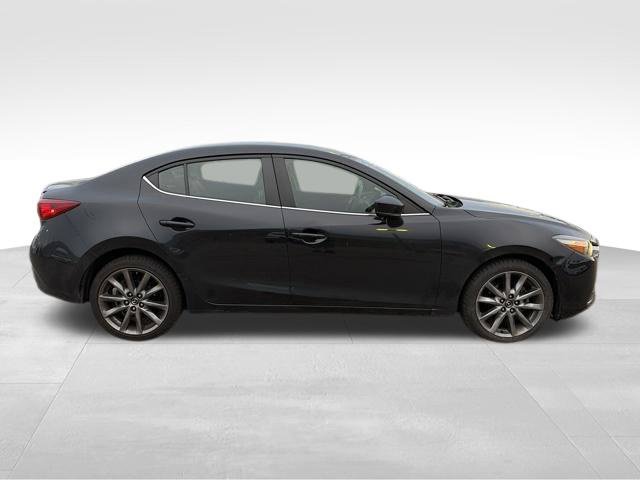Used 2018 MAZDA MAZDA3 Touring FWD image 11