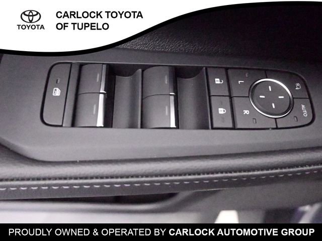 Used 2025 Toyota Grand Highlander AWD image 22