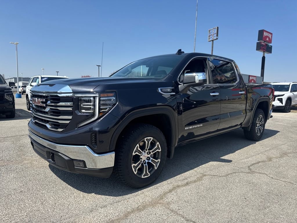 Used 2025 GMC Sierra 1500 SLT image 2