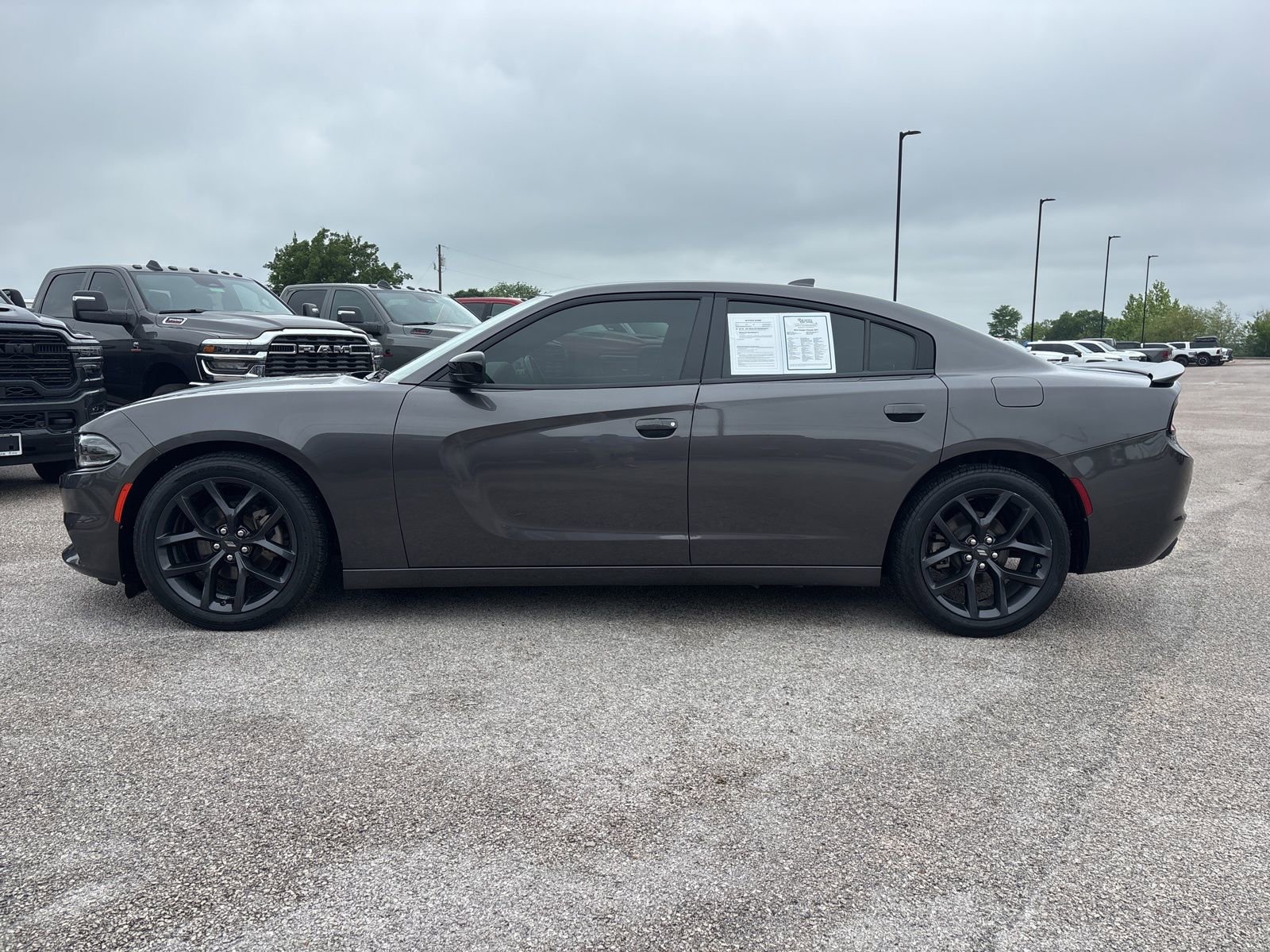 Used 2023 Dodge Charger SXT w/ Blacktop Package RWD image 2