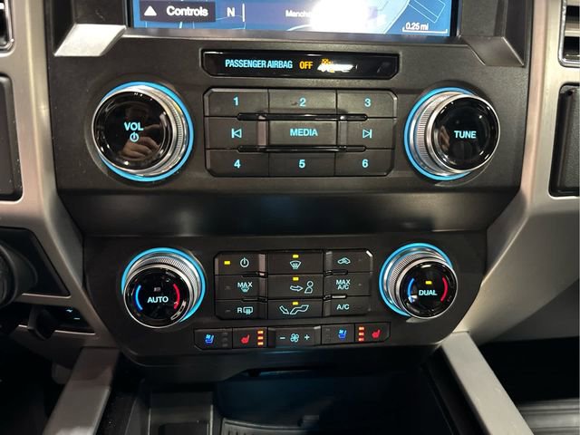 Used 2019 Ford F150 Platinum w/ Equipment Group 701A Luxury AWD/4WD image 19