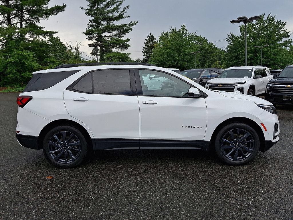 Certified 2024 Chevrolet Equinox RS w/ RS Leather Package AWD/4WD image 7