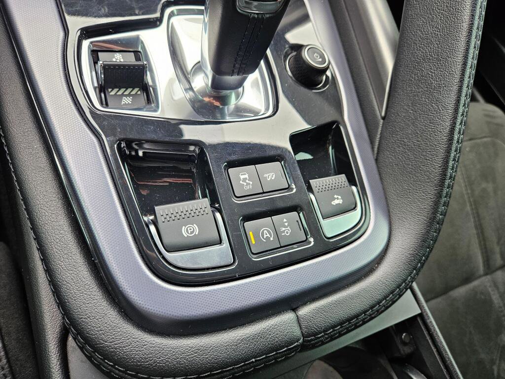 Used 2018 Jaguar F-TYPE Convertible RWD image 27