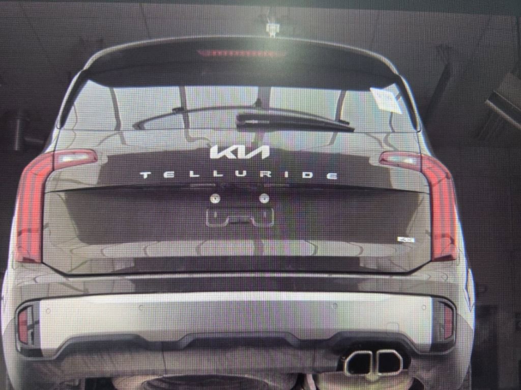 Used 2025 Kia Telluride S image 20