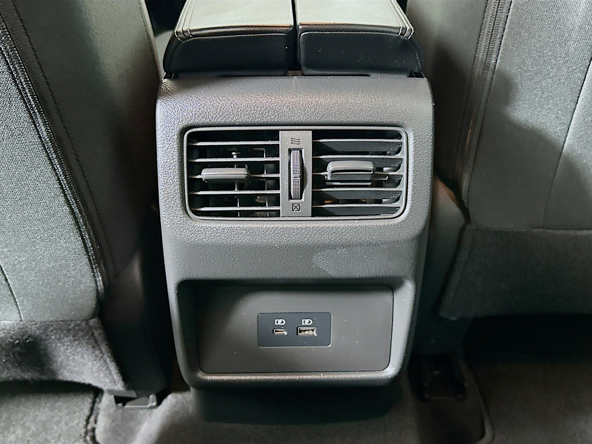 Used 2023 Nissan Rogue SV image 27