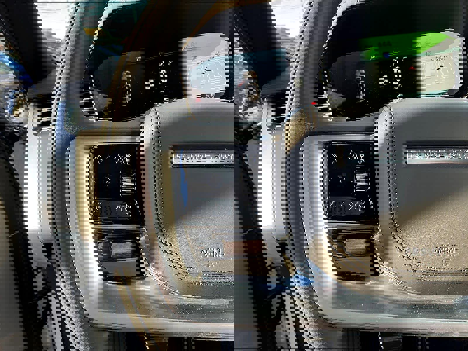 New 2025 Land Rover Range Rover SE image 17