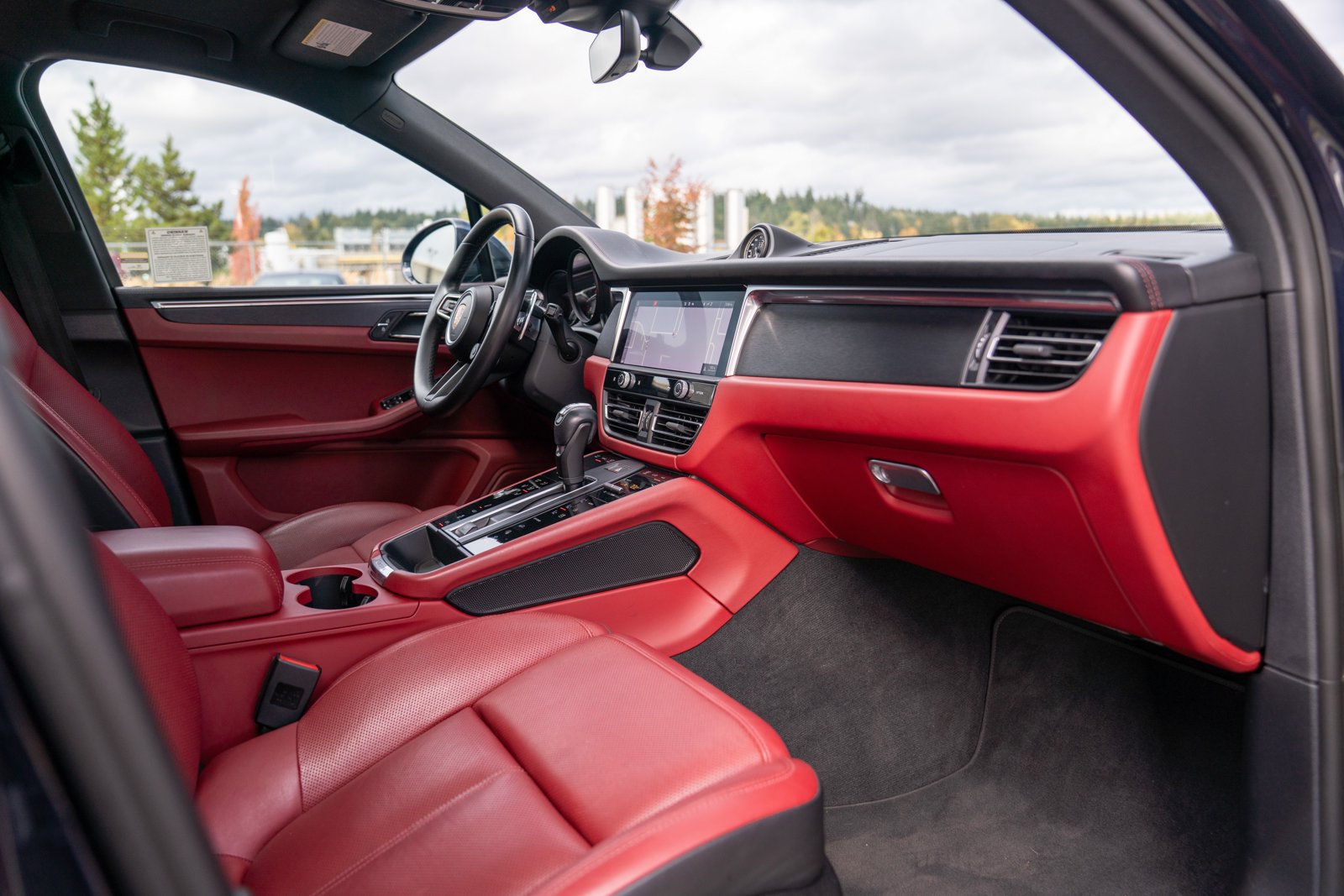Used 2022 Porsche Macan GTS AWD/4WD image 26