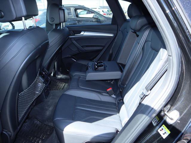 Used 2020 Audi Q5 2.0T Titanium Premium Plus w/ Premium Plus Package AWD/4WD image 9