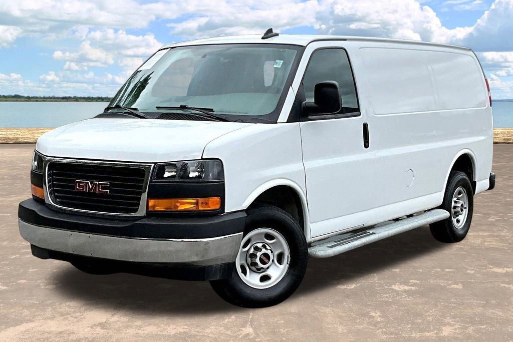 Used 2024 GMC Savana 2500 w/ Driver Convenience Package image 4