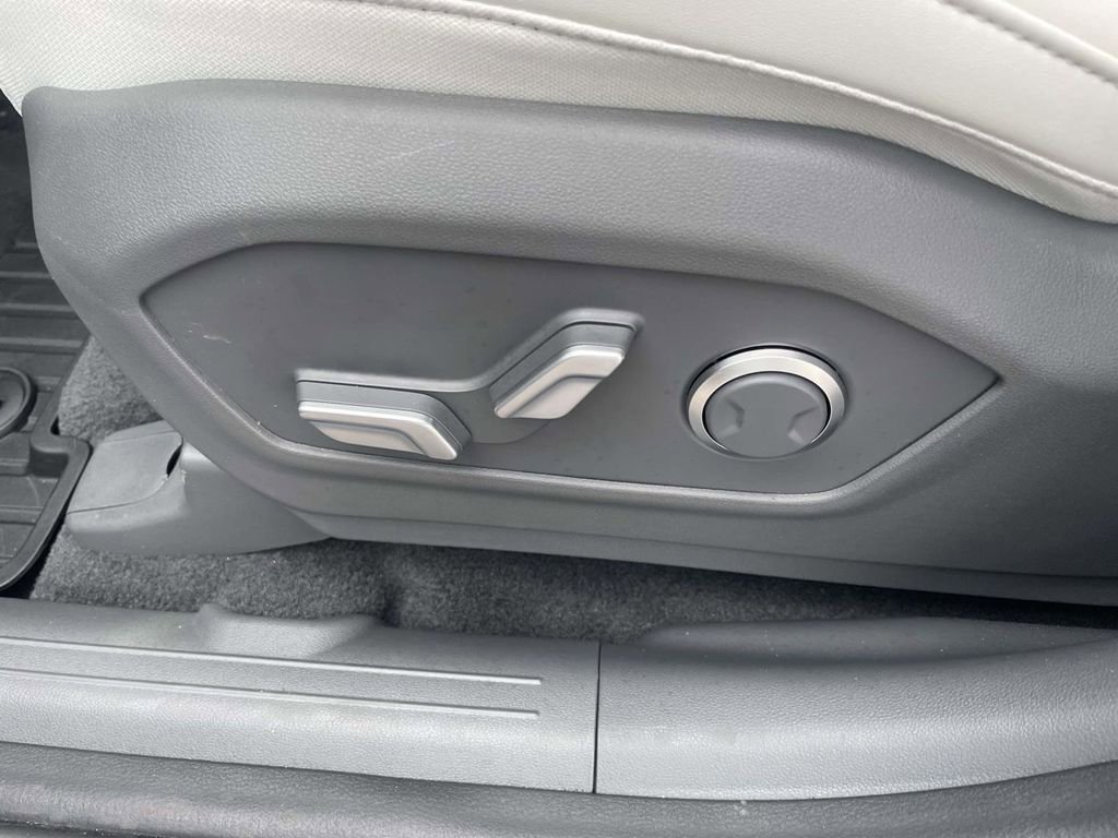 Certified 2026 Hyundai Santa Fe SEL FWD image 13