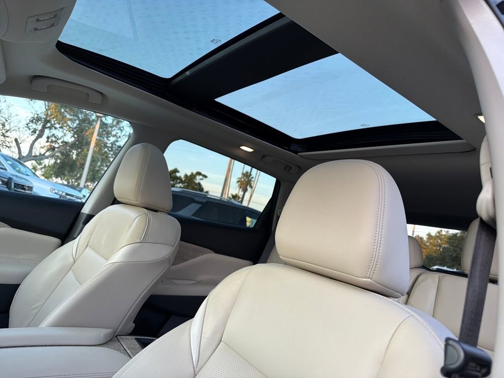 Used 2020 Nissan Murano SL w/ Moonroof Package image 17