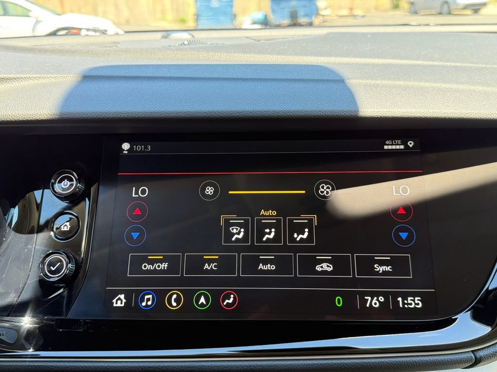 Used 2023 Buick Envision Avenir AWD/4WD image 17