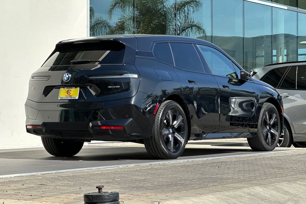 Used 2024 BMW iX xDrive50 w/ Sport Package image 3