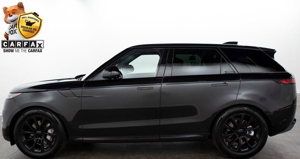 Used 2025 Land Rover Range Rover Sport SE image 5