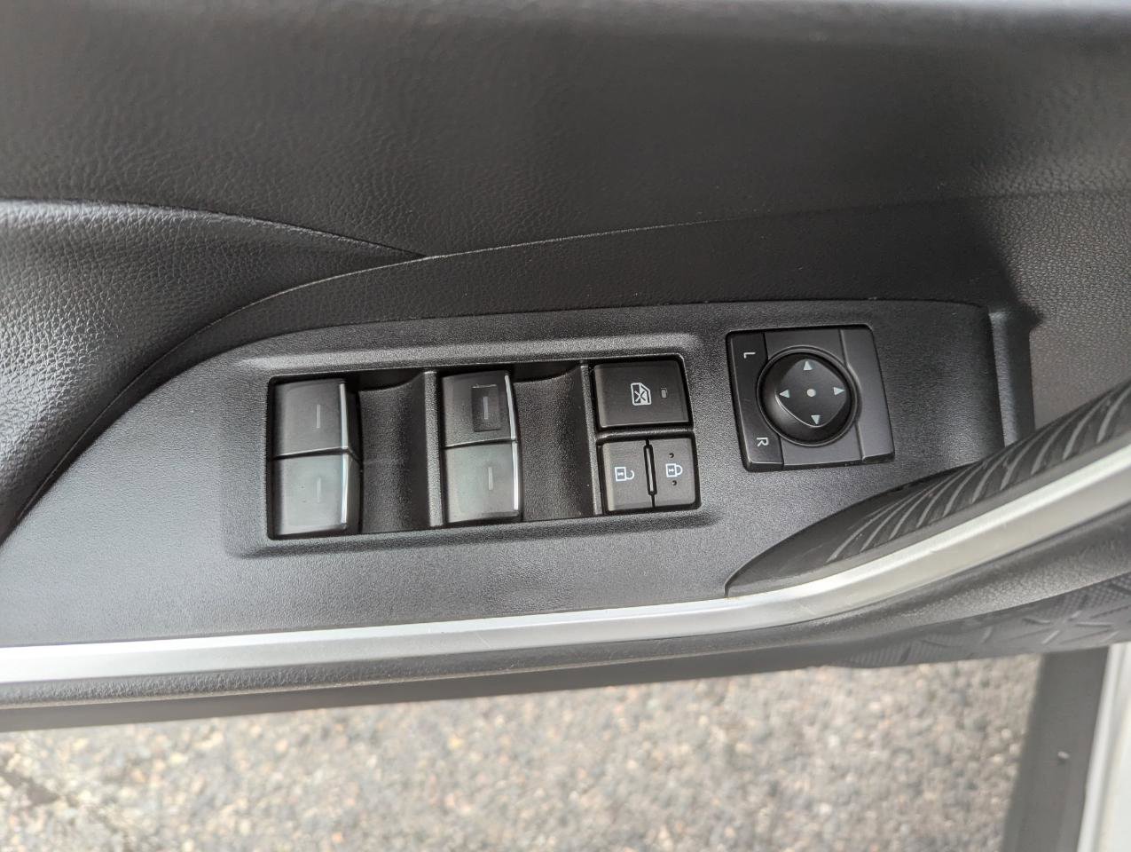 Used 2024 Toyota RAV4 XLE AWD/4WD image 10