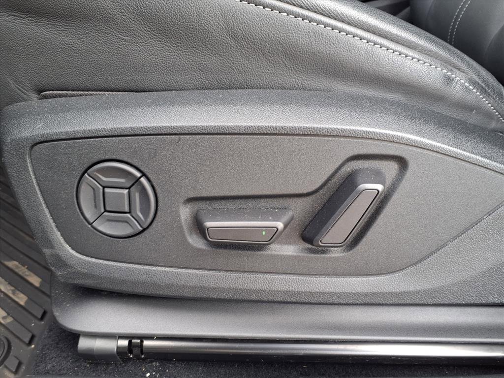 Used 2022 Audi Q4 e-tron Premium Plus w/ Premium Plus image 11