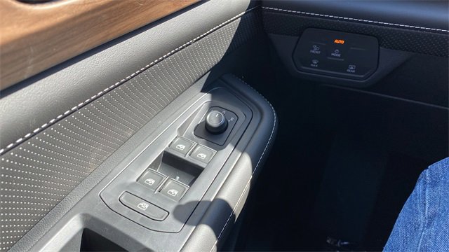 New 2026 Volkswagen Atlas SE image 16