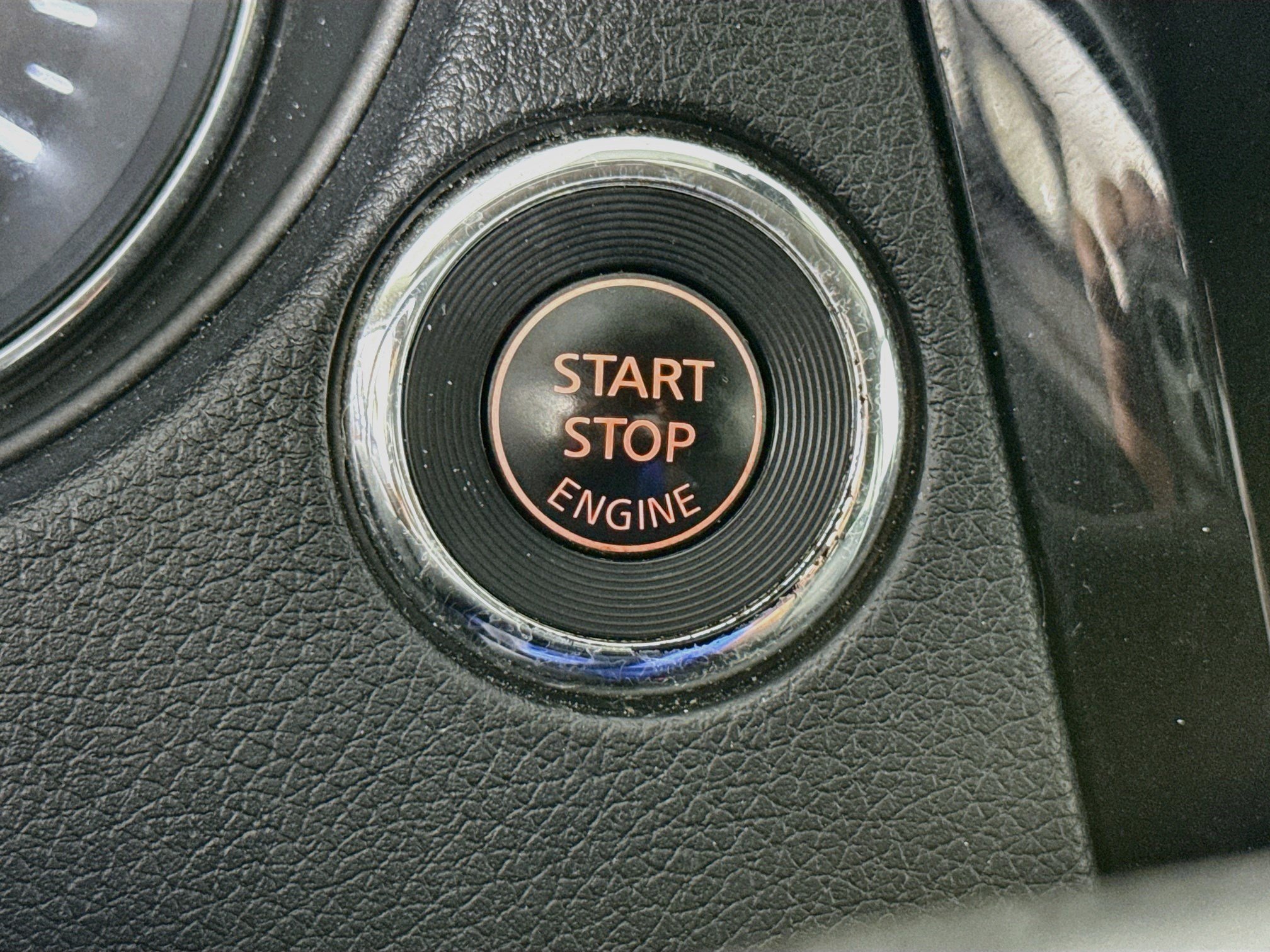 Used 2020 Nissan Rogue SV AWD/4WD image 21