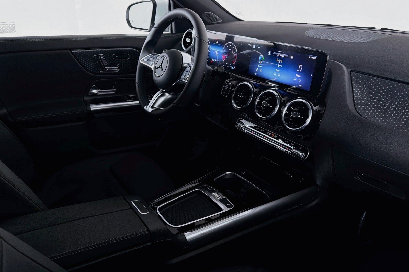 New 2026 Mercedes-Benz GLA 250 image 17